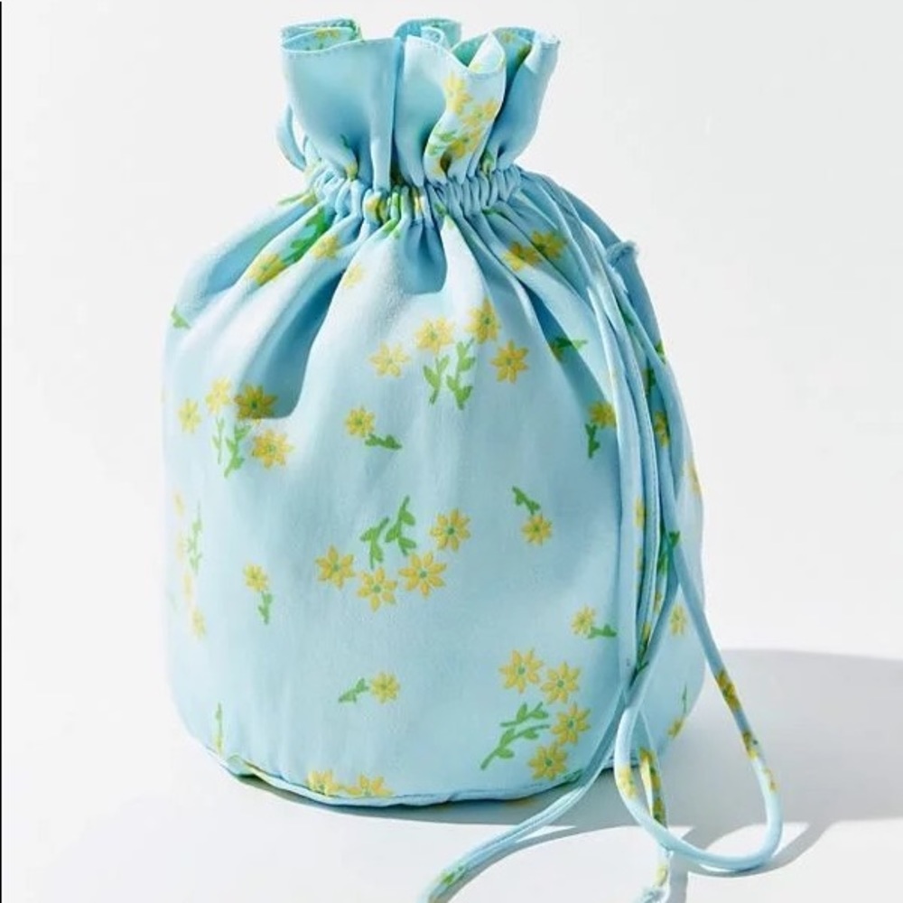 NWT - Faithfull the Brand Drawstring Bucket Bag